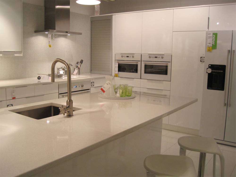 aluminium white kitchen unit